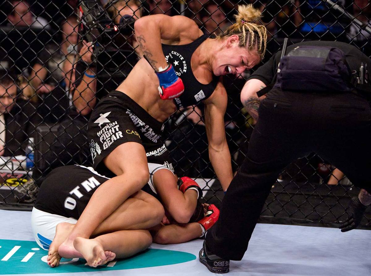 Cris-Cyborg-Santos-3.jpg