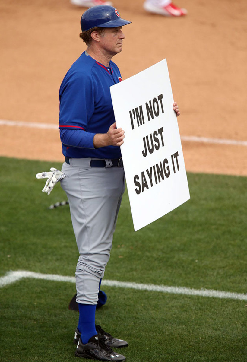 Will-Ferrell-Chicago-Cubs-third-base-coach-sign-X159357_TK1_1571.jpg