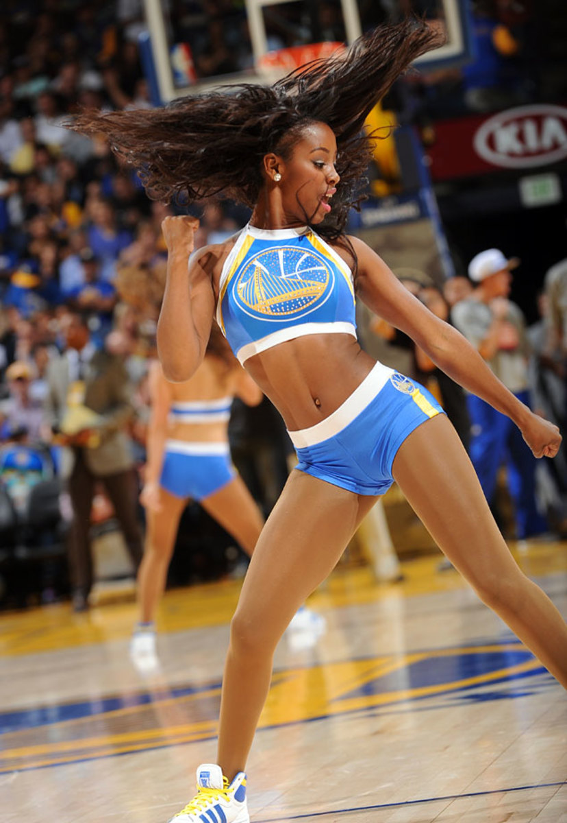Golden-State-Warriors-Dance-Team-458491760.jpg