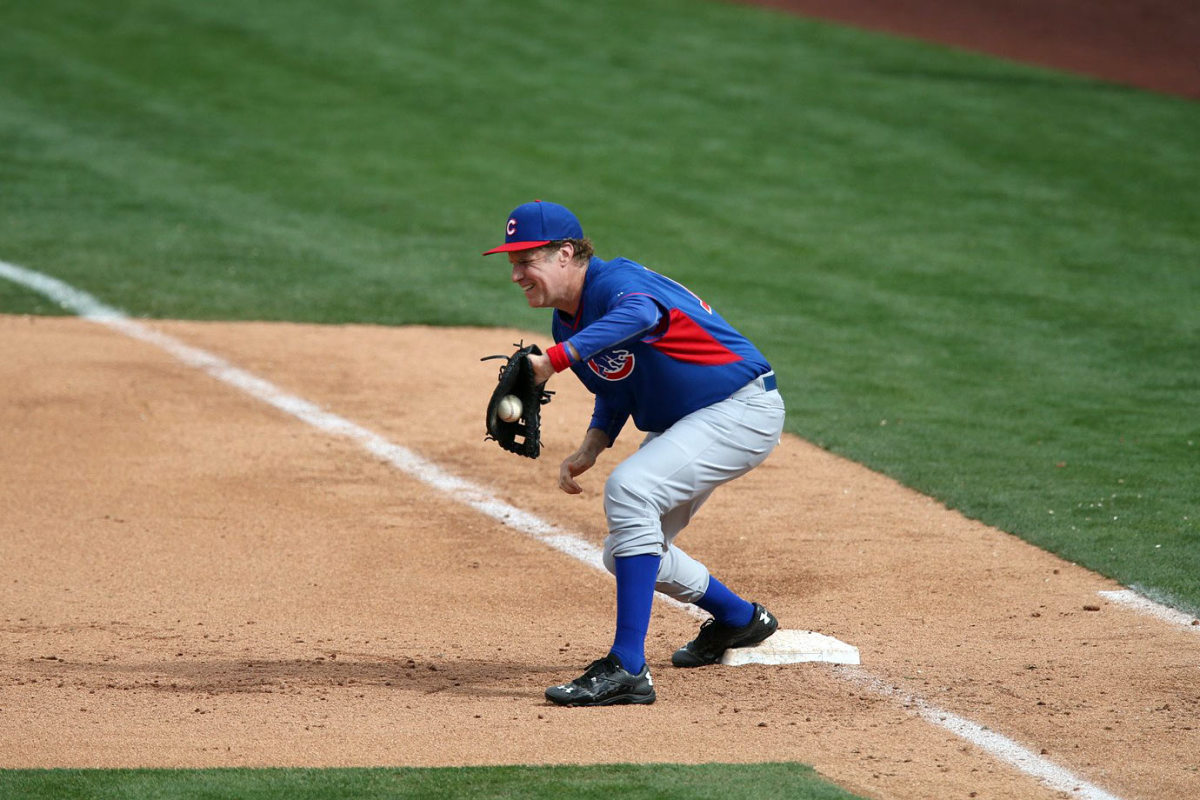 Will-Ferrell-Chicago-Cubs-first-baseman-X159357_TK1_1709.jpg