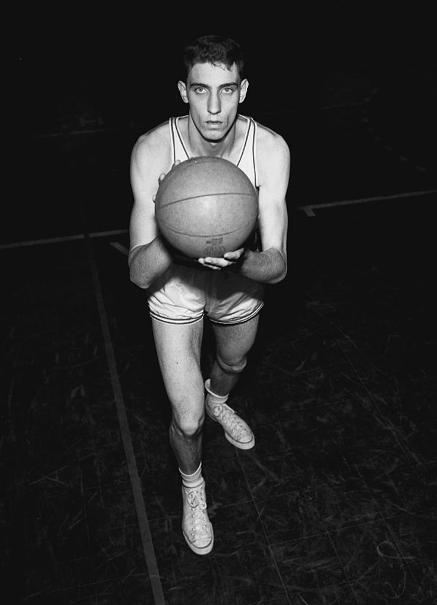 'Bevo' Francis, who scored 113 points in college game, dies Sports