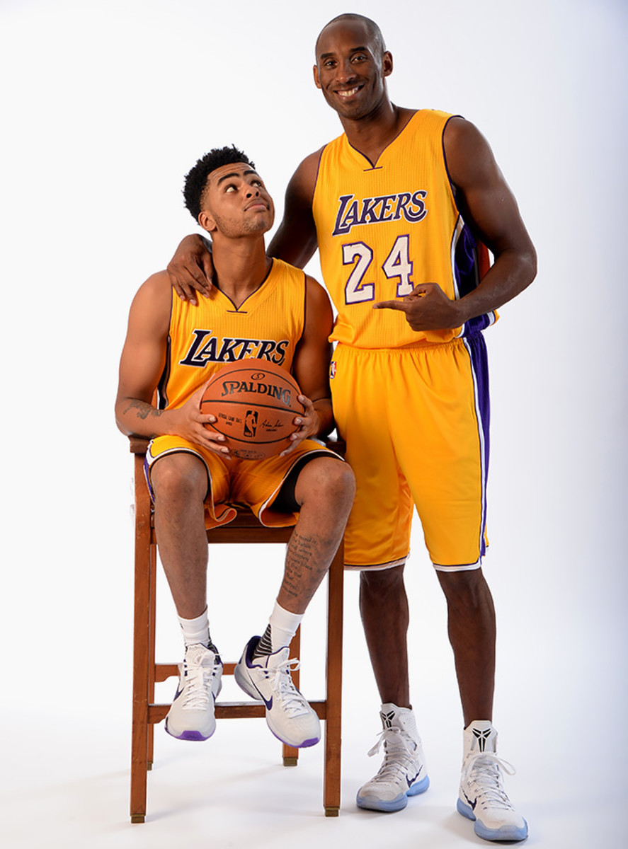 Kobe-Bryant-D'Angelo-Russell-X159986_TK1_12.jpg