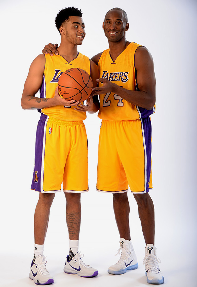 Kobe-Bryant-D'Angelo-Russell-X159986_TK1_37.jpg