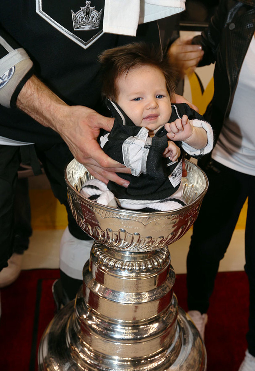 Look: Blackhawks players put their babies in the Stanley Cup