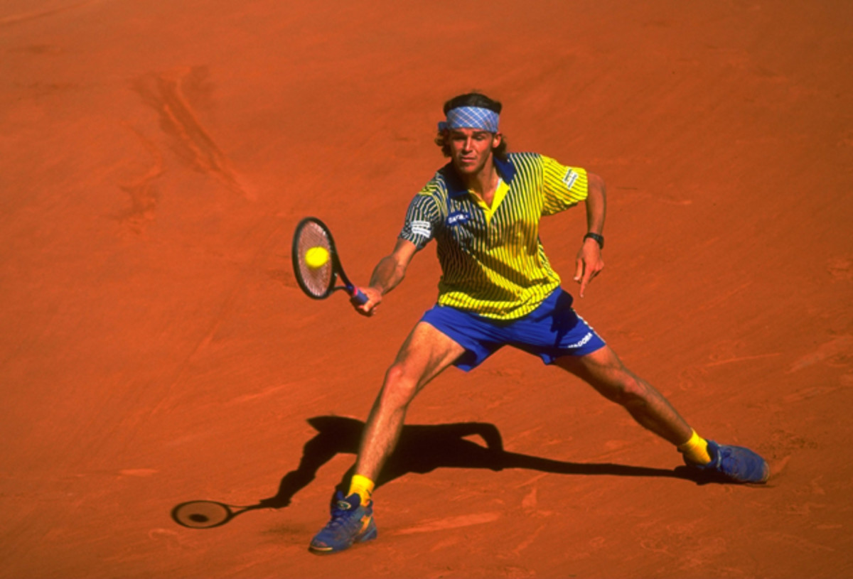 Kuerten during the final of the French Open against Sergi Bruguera at Roland Garros. 
