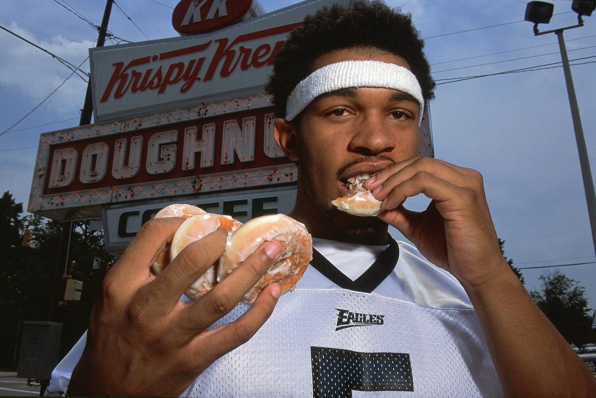 Julius-Peppers-donut-doughnut-001234778.jpg