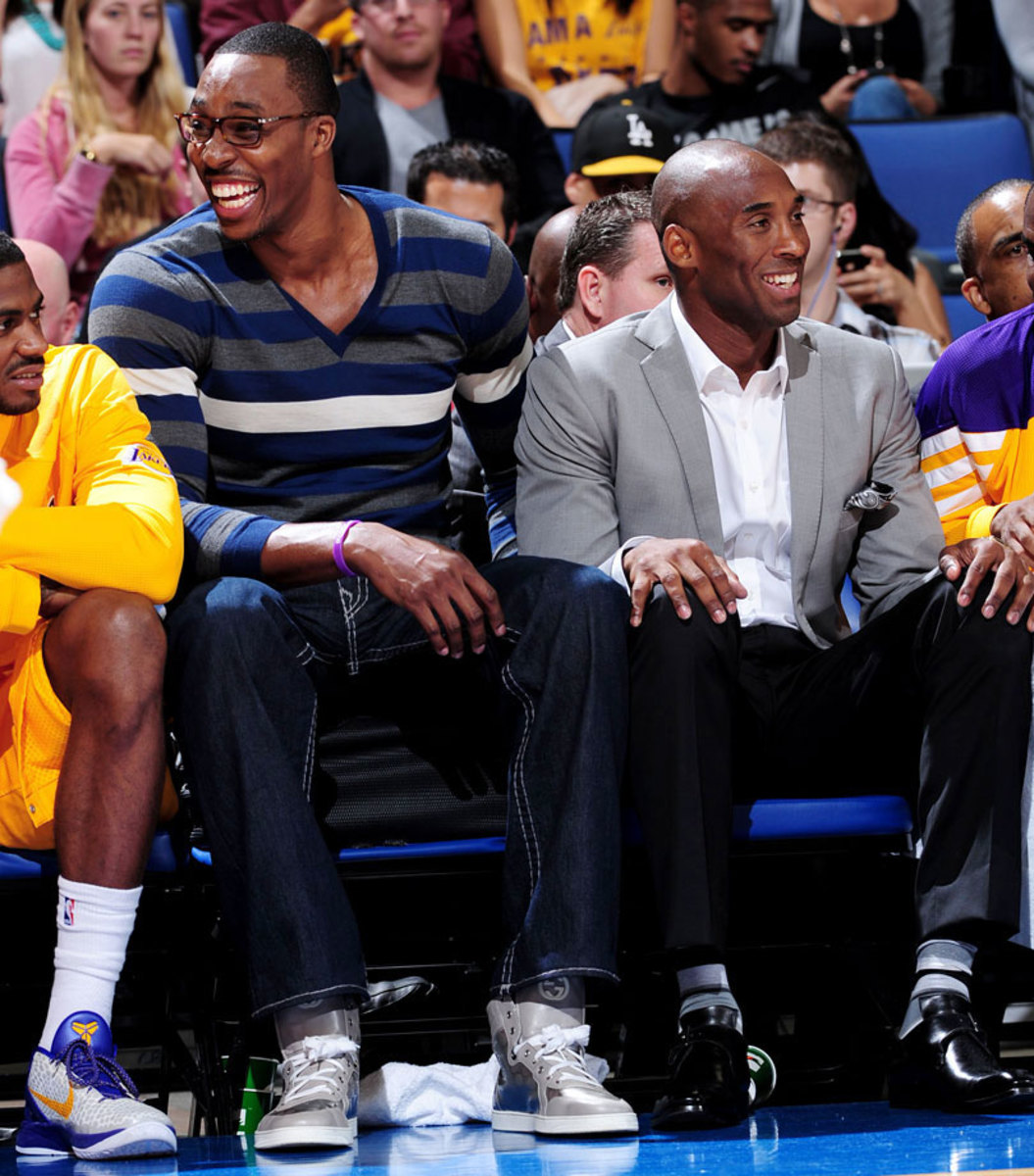 2012-1010-Dwight-Howard-Kobe-Bryant.jpg