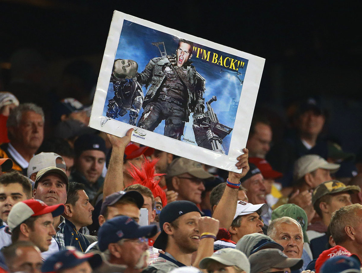 New-England-Patriots-fans-GettyImages-487645776_master.jpg