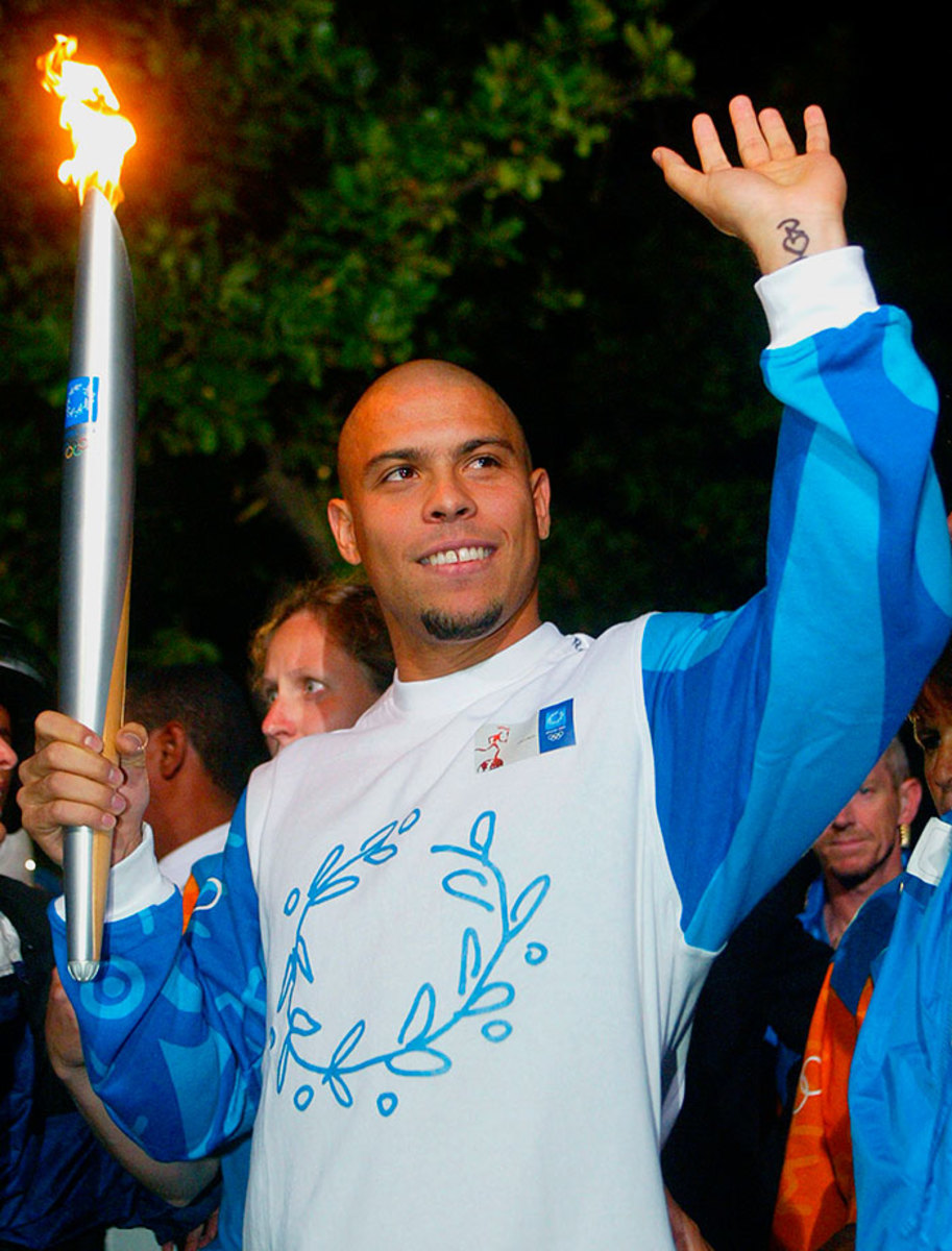 2004-0613-Ronaldo-Olympic-Torch.jpg
