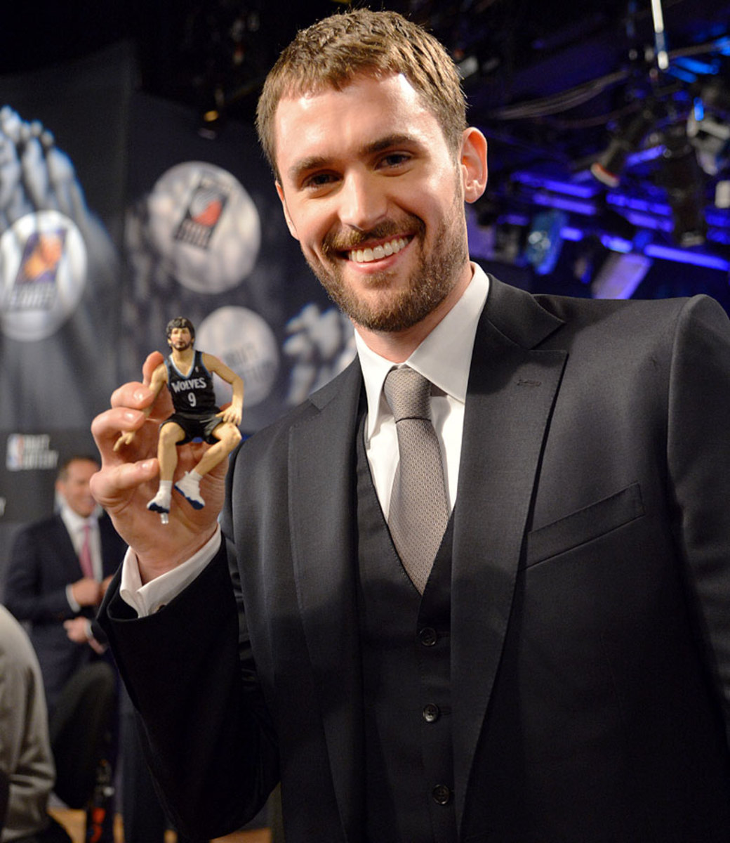 2013-Kevin-Love-Ricky-Rubio-figurine.jpg