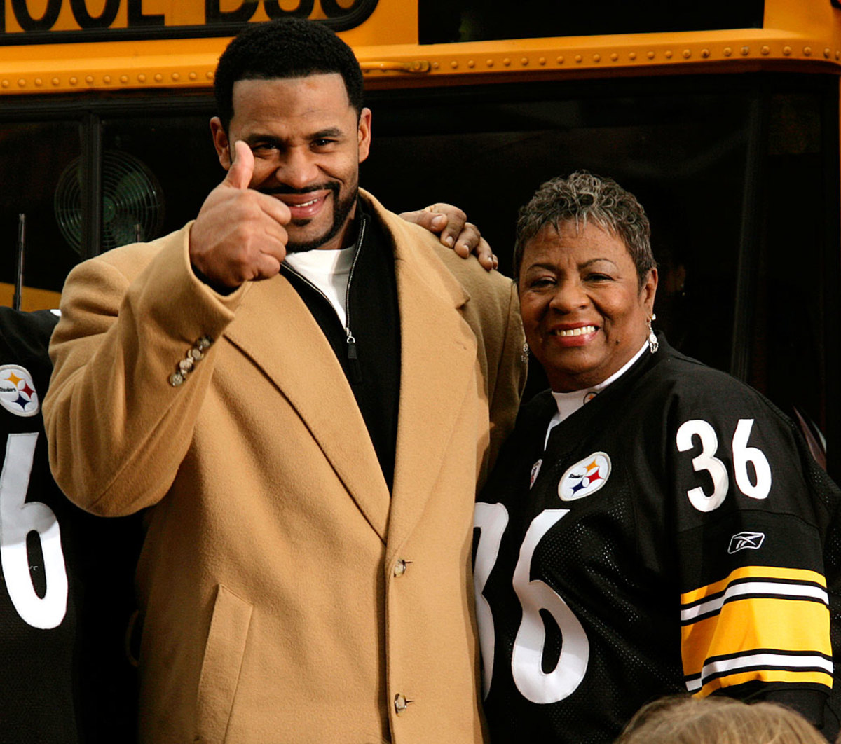 jerome-bettis-mom-gladys-015076837.jpg