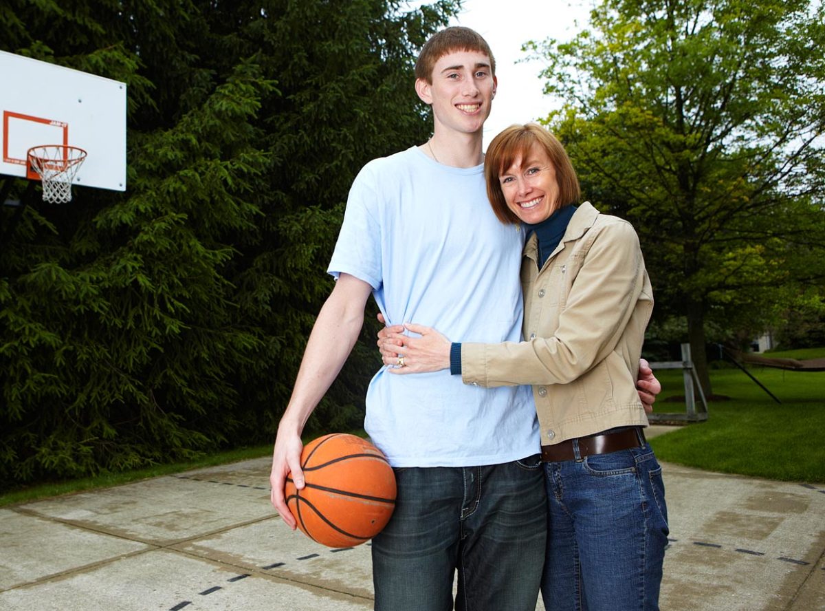 gordon-hayward-mom-jody-077627507.jpg