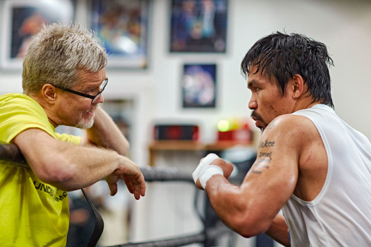 Manny-Pacquiao-trainer-Freddie-Roach-X159433_TK2_00332-rawfinal.jpg