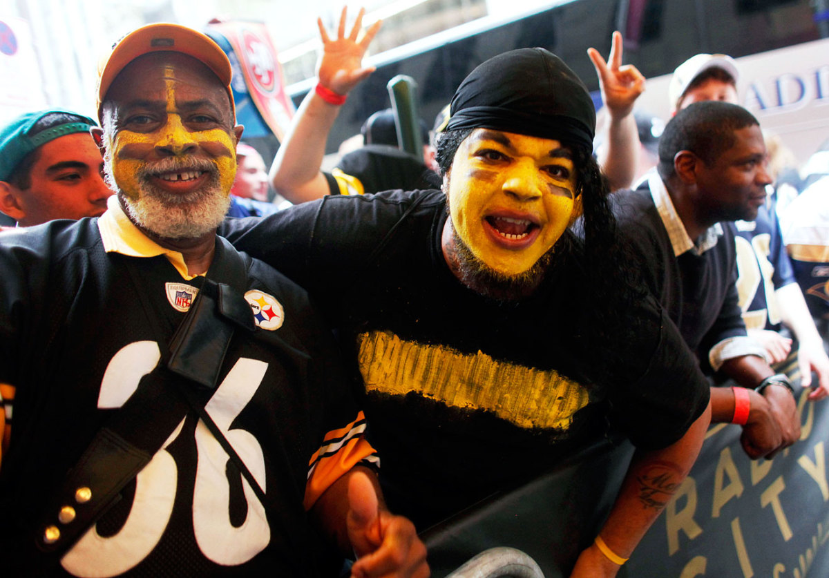 2011-Pittsburgh-Steelers-fans.jpg