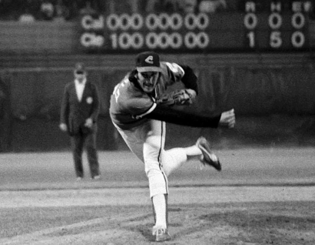 1977-dennis-eckersley.jpg