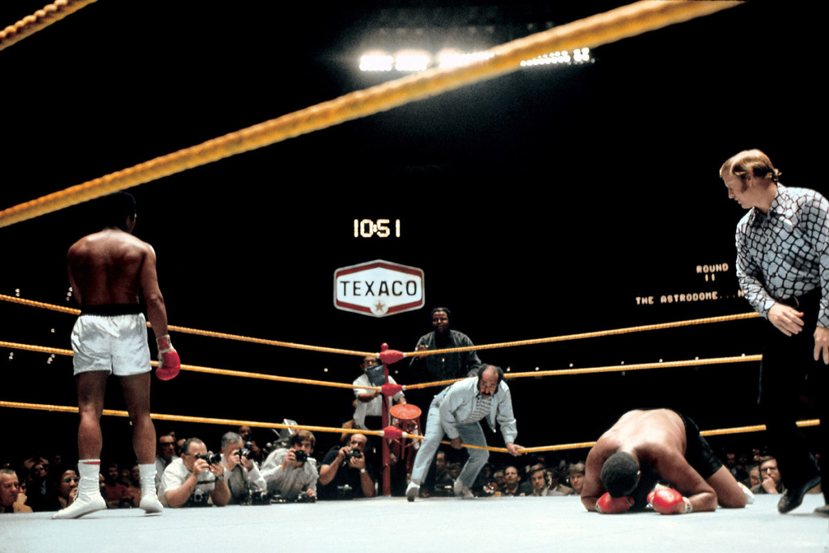 1971-Muhammad-Ali-Buster-Mathis-014476411.jpg