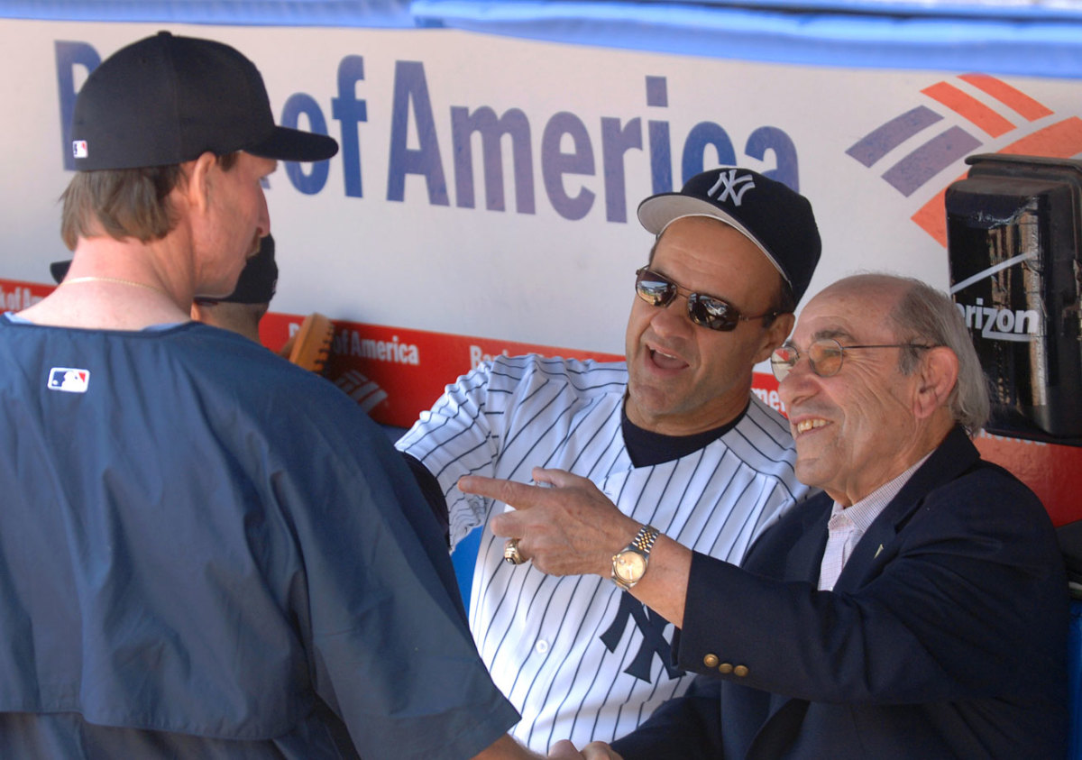 2005-yogi-berra-joe-torre-randy-johnson_JI26010.jpg