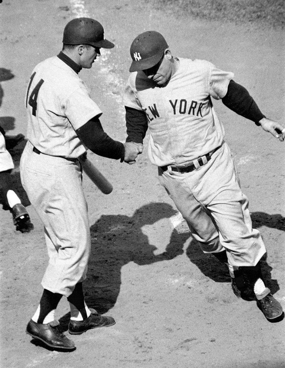 1956-yogi-berra-bill-skowron-001305672.jpg