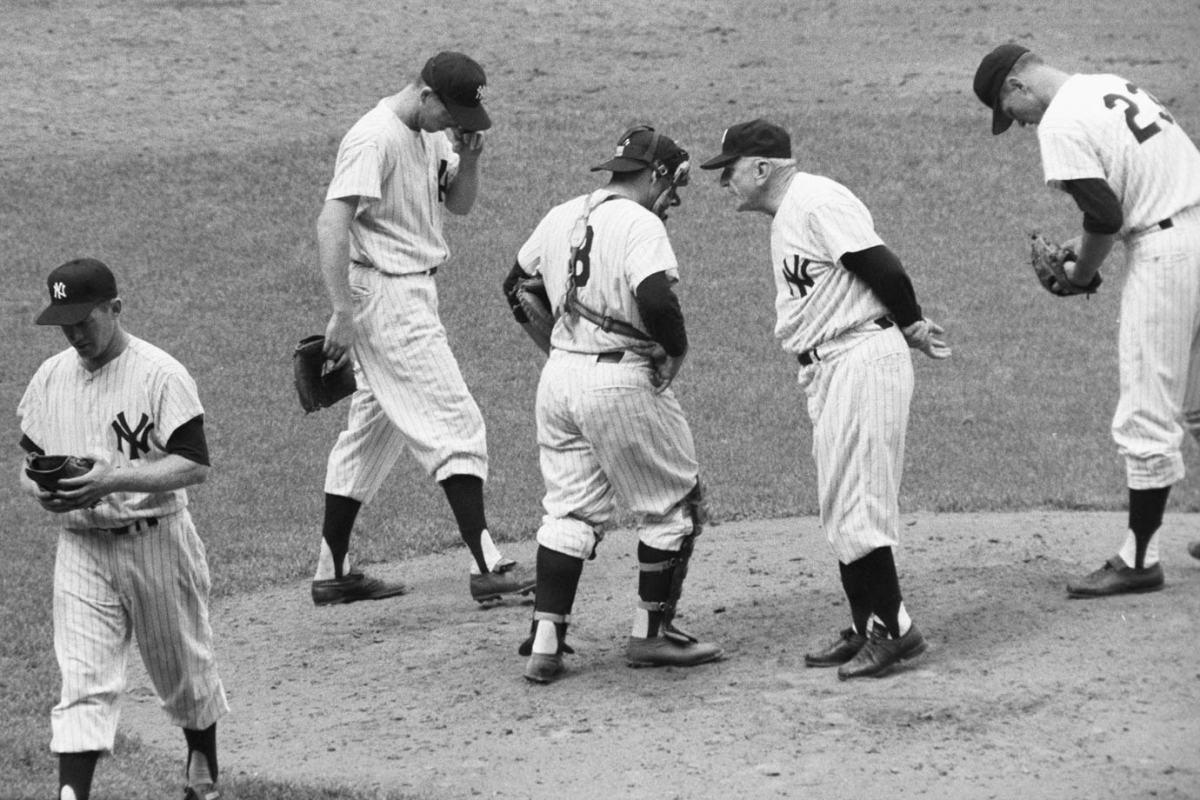 1960-yogi-berra-casey-stengel-ford-terry-kubek-079009900.jpg