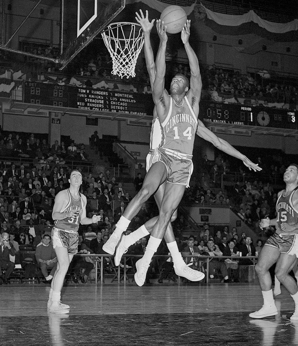 Oscar-Robertson.jpg