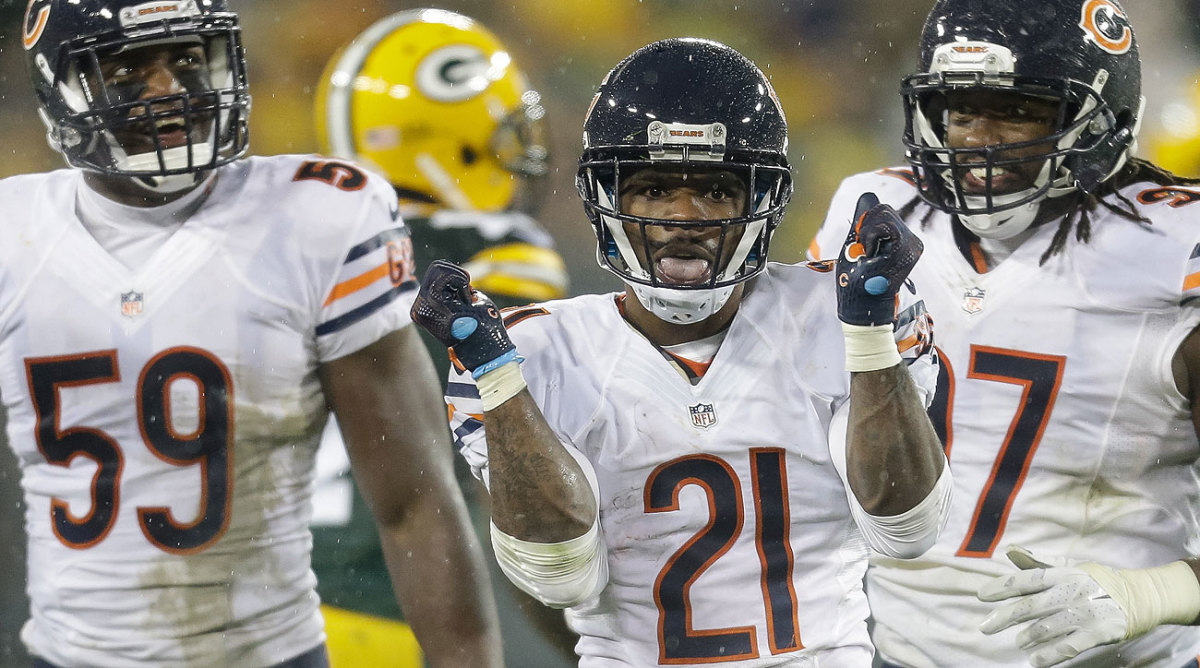 Tracy Porter helped seal the win Thursday, just the Bears' second victory over the Packers in the past 12 meetings.