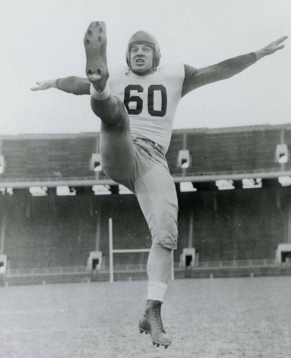 Chuck-Bednarik-11.jpg