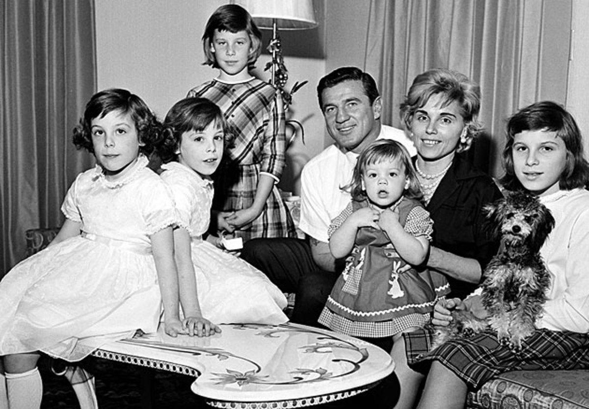 Chuck Bednarik and family