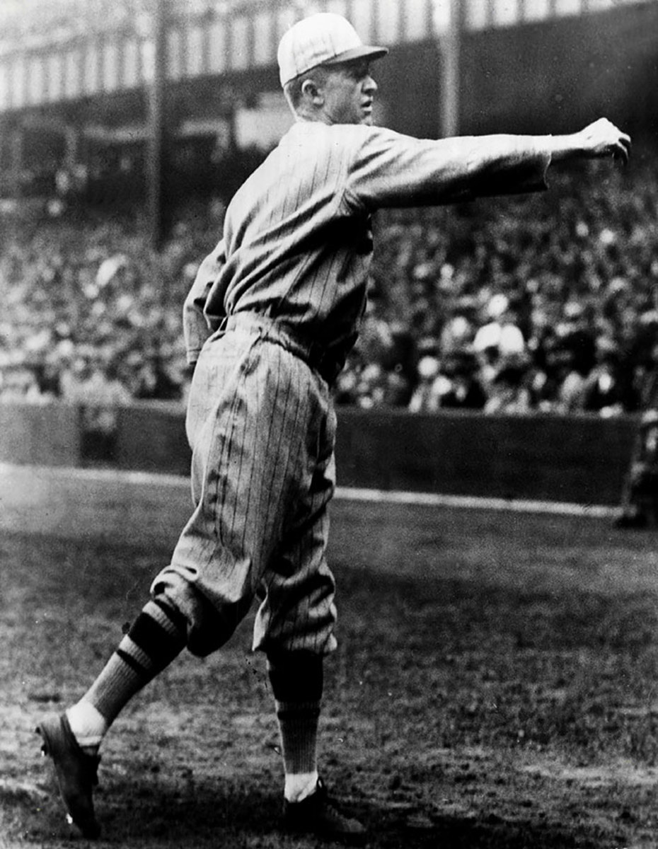 1926-World-Series-Game-7-Grover-Cleveland-Alexander_0.jpg