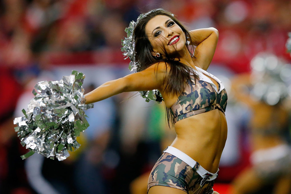 Atlanta-Falcons-cheerleaders-498320300.jpg