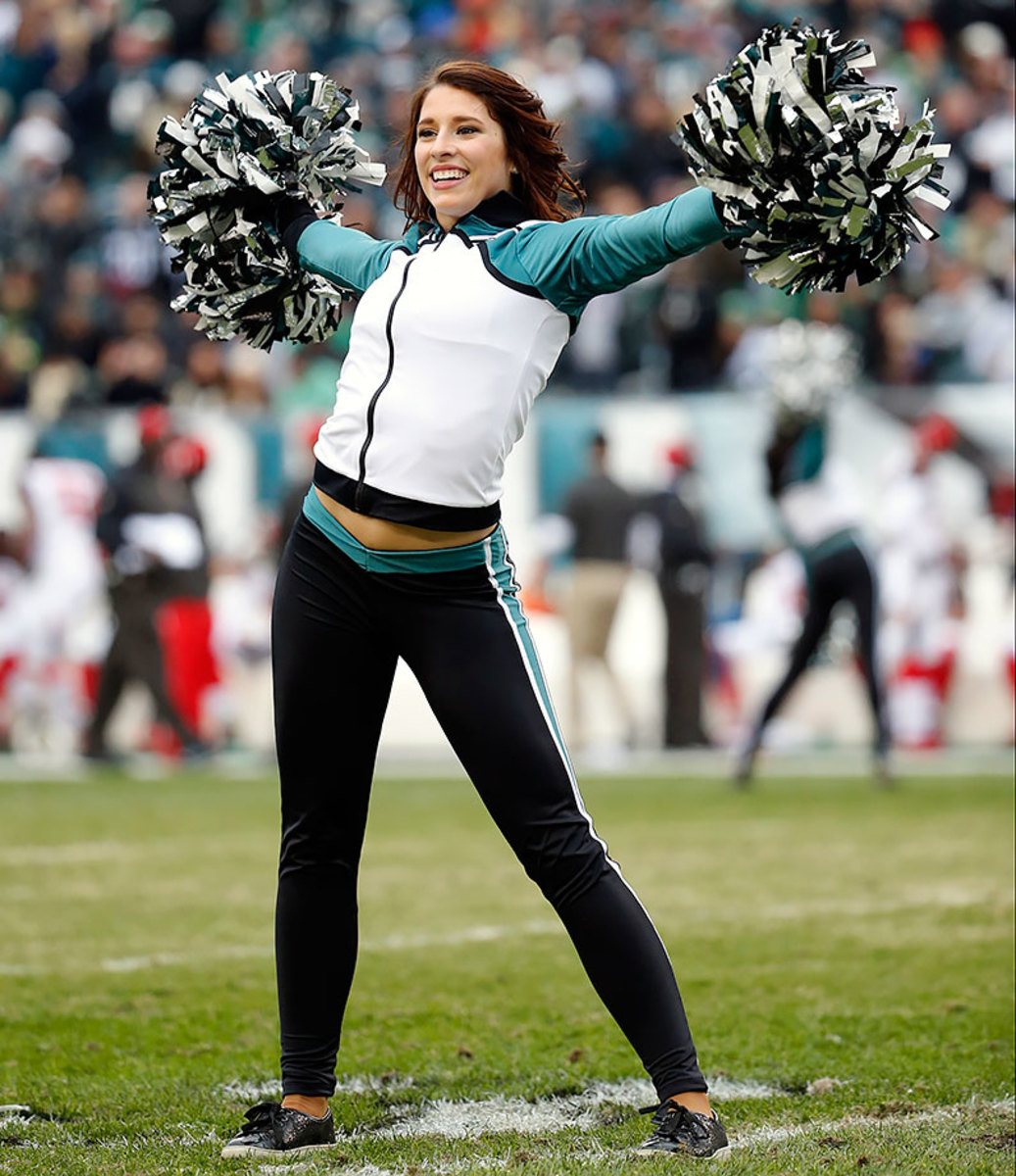 Philadelphia-Eagles-cheerleaders-AP_532557309228.jpg