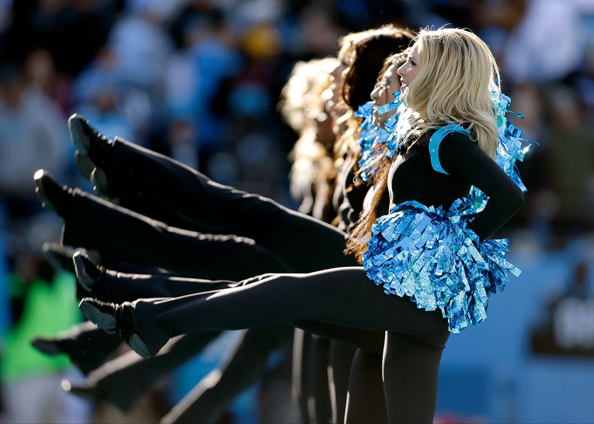 Carolina-Panthers-TopCats-cheerleaders-AP_389451762373.jpg