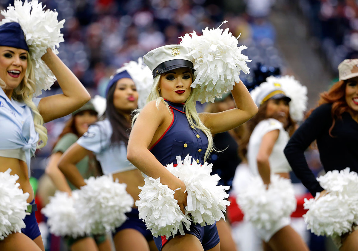 Houston-Texans-cheerleaders-AP_771806393485.jpg