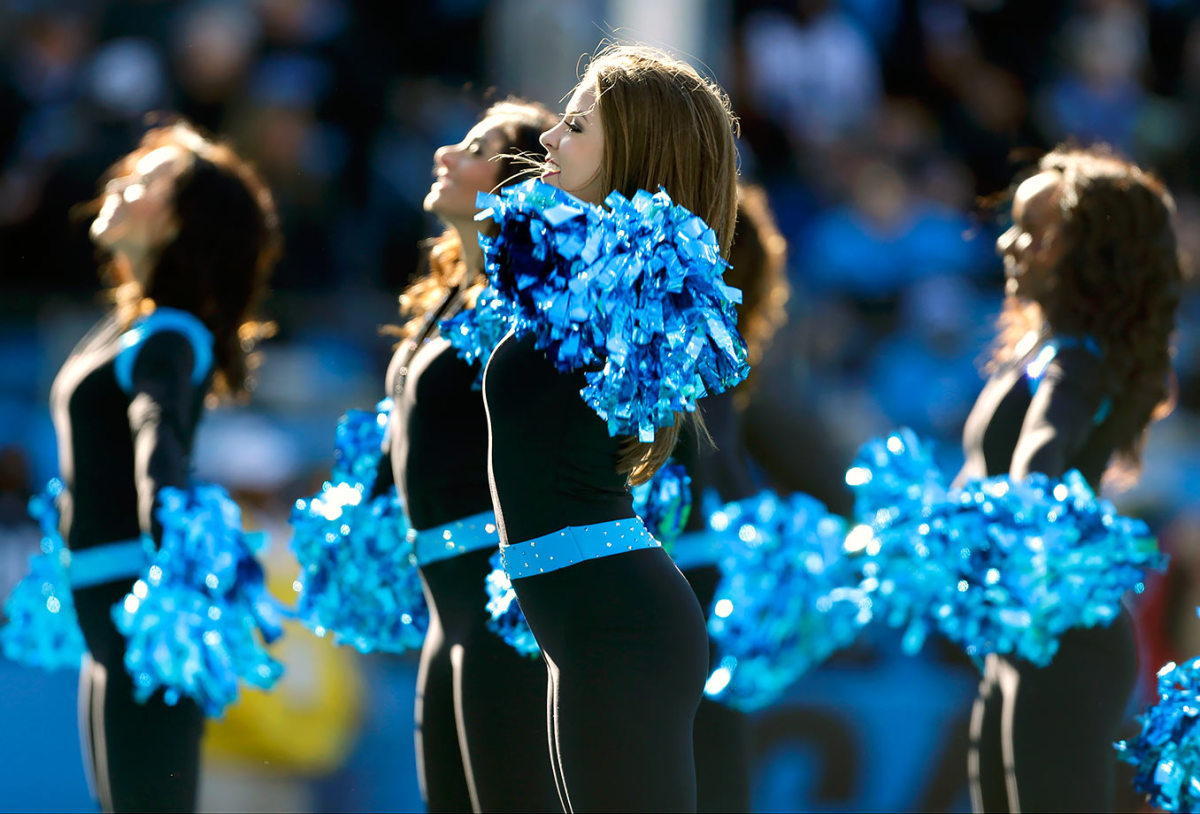 Carolina-Panthers-TopCats-cheerleaders-AP_843203376124.jpg