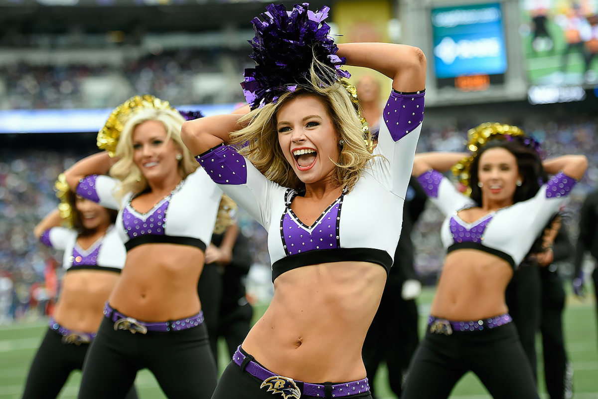 Baltimore-Ravens-cheerleaders-AP_891629556214.jpg