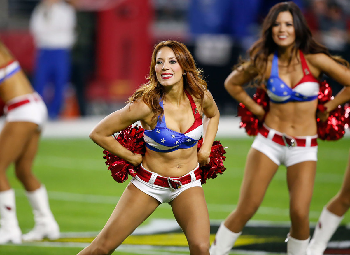 Arizona-Cardinals-cheerleaders-AP_419560423455.jpg