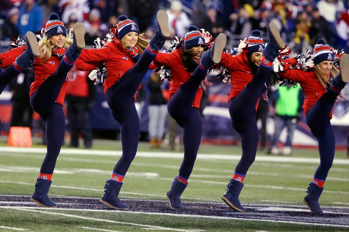 New-England-Patriots-cheerleaders-AP_472728444161.jpg