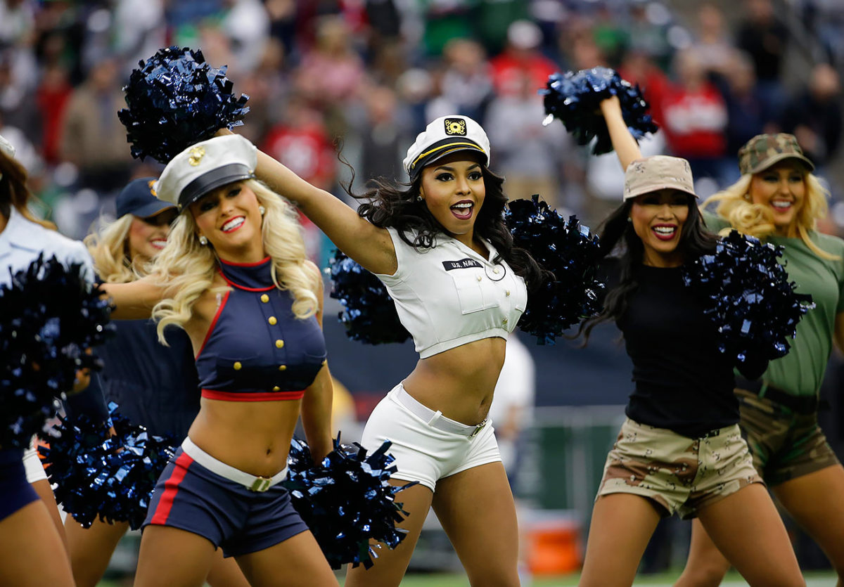 Houston-Texans-cheerleaders-AP_410612102660.jpg