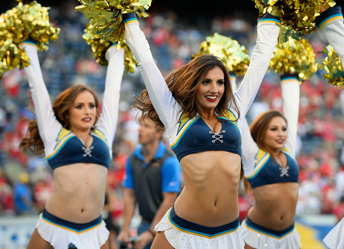 San-Diego-Chargers-Charger-Girls-cheerleaders-AP_428400690328.jpg