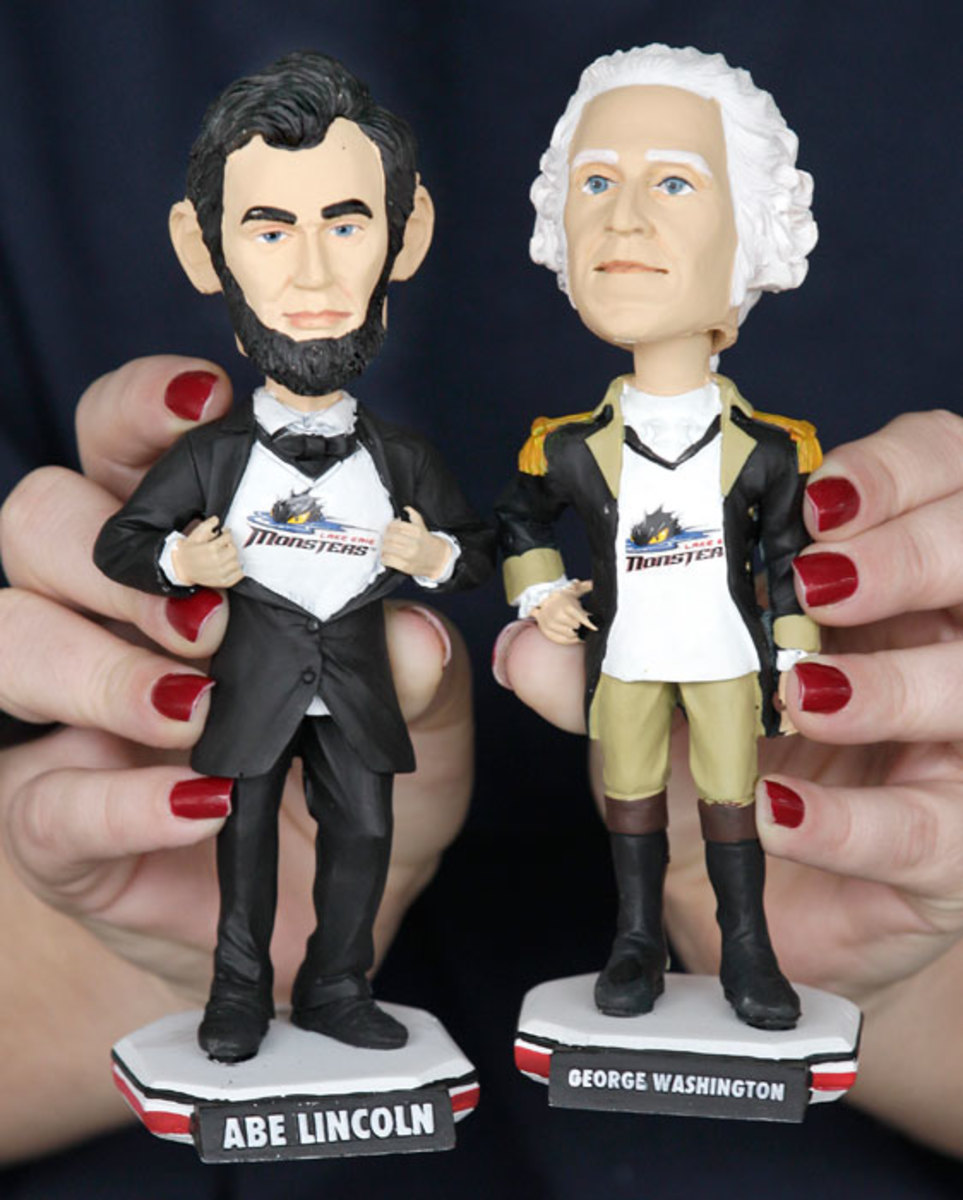  Abraham Lincoln and George Washington