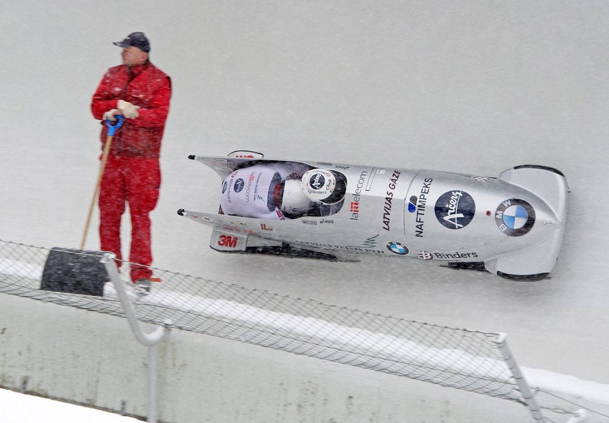 bobsled-7a129106b9-0.jpg