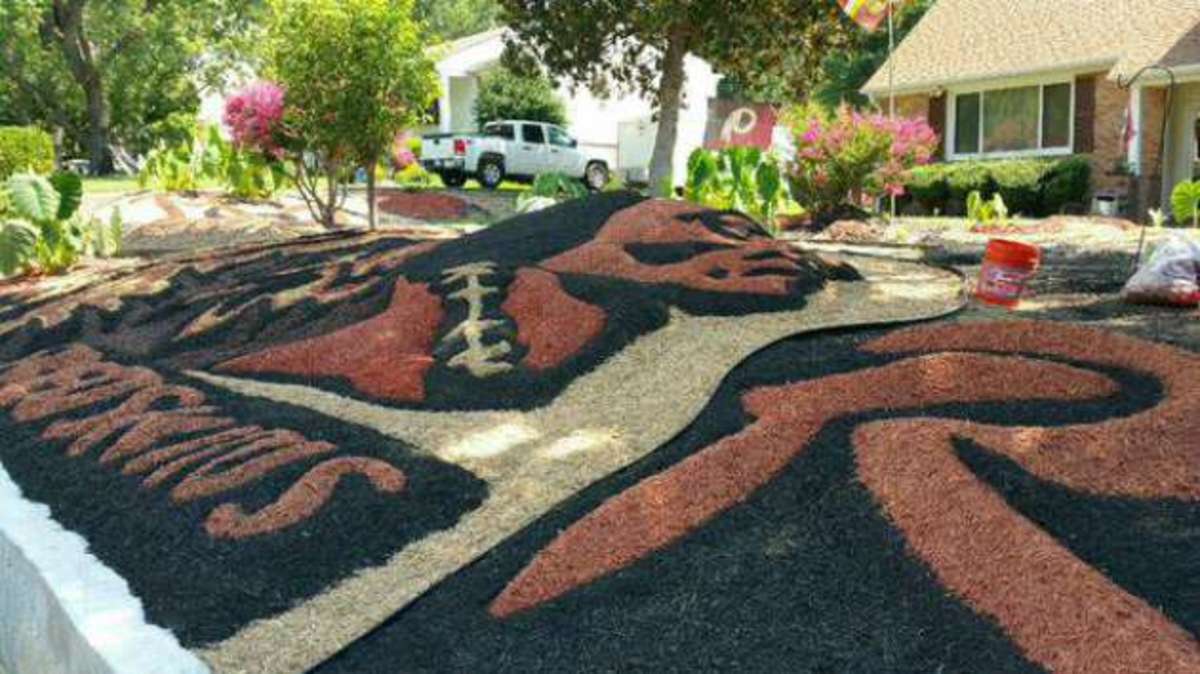 redskins-lawn-art-3.jpg