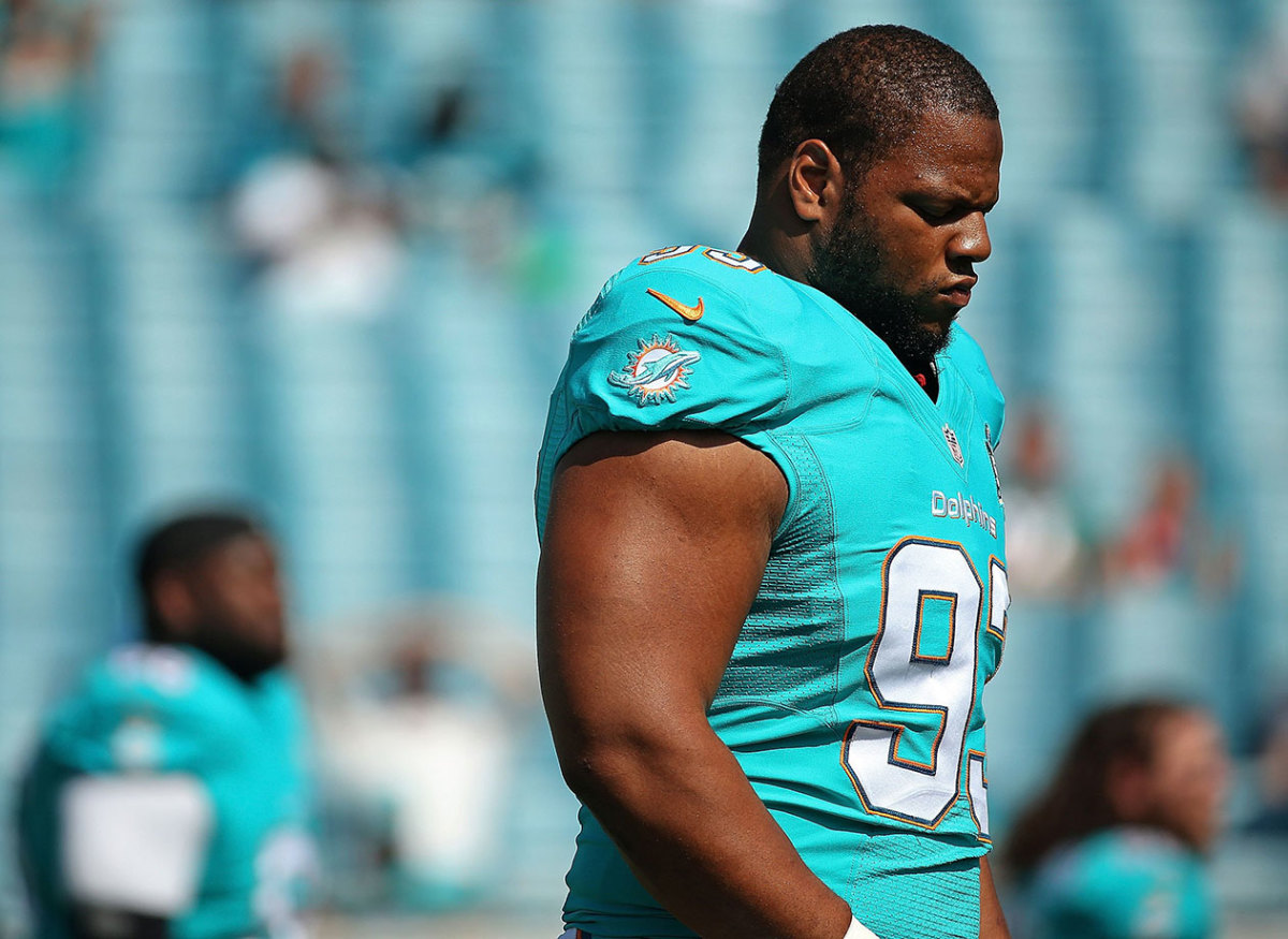 2015-0920-Ndamukong-Suh.jpg