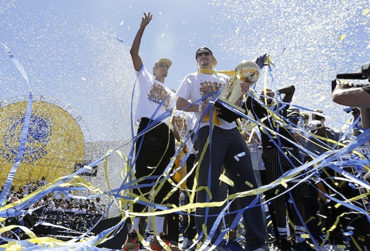 golden-state-warriors-playing-with-chip-on-shoulder-championship-parade.jpg