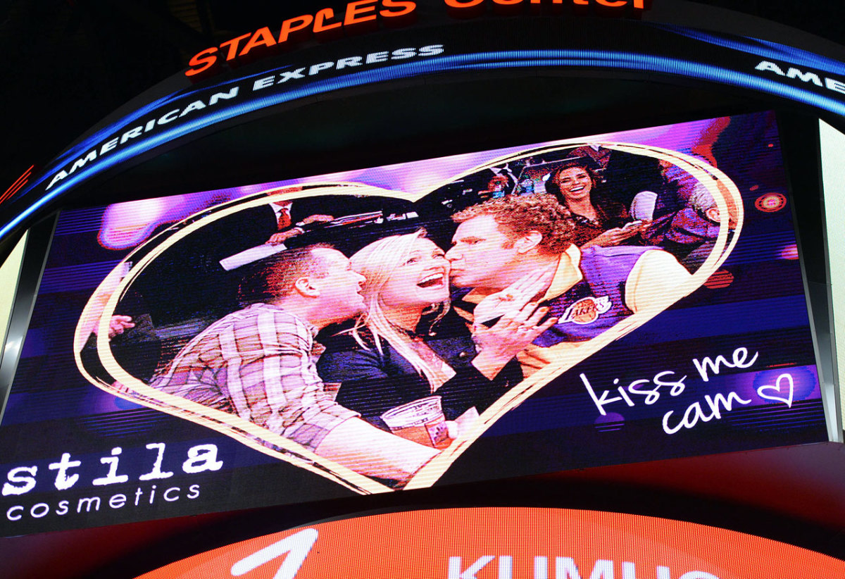2014-will-ferrell-kiss-cam-lakers-game.jpg