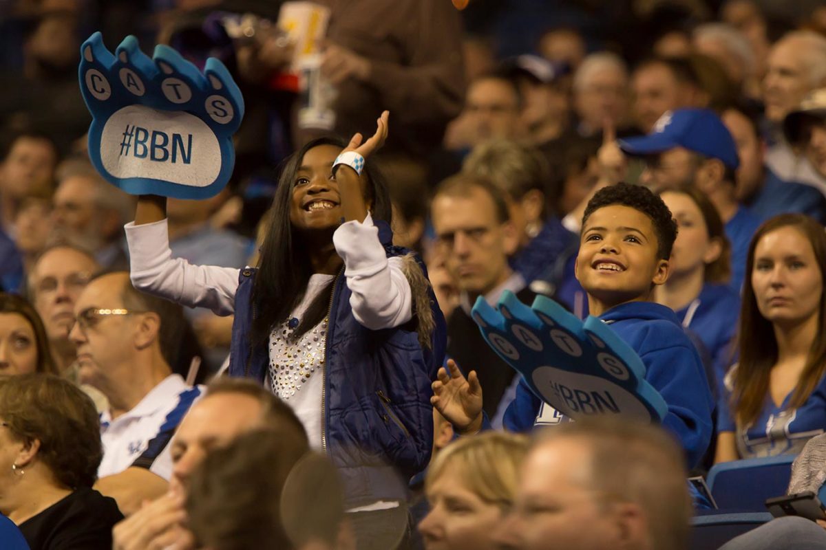 kentucky-fans-DGN15120921Eastern_Kentucky_at_Kentuck.jpg