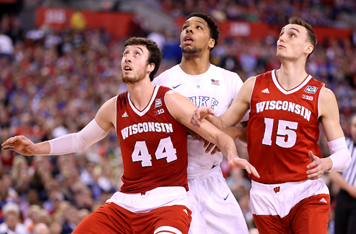 frank_kaminsky_sam_dekker_wisconsin_2016.jpg