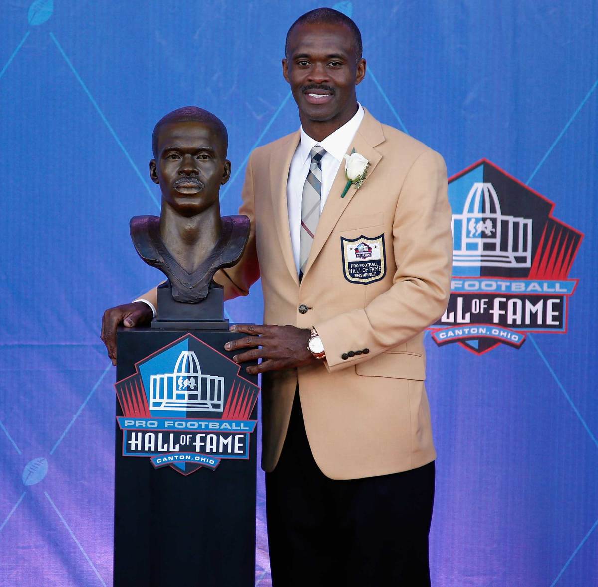 Marvin-Harrison-Hall-of-fame-bust.jpg