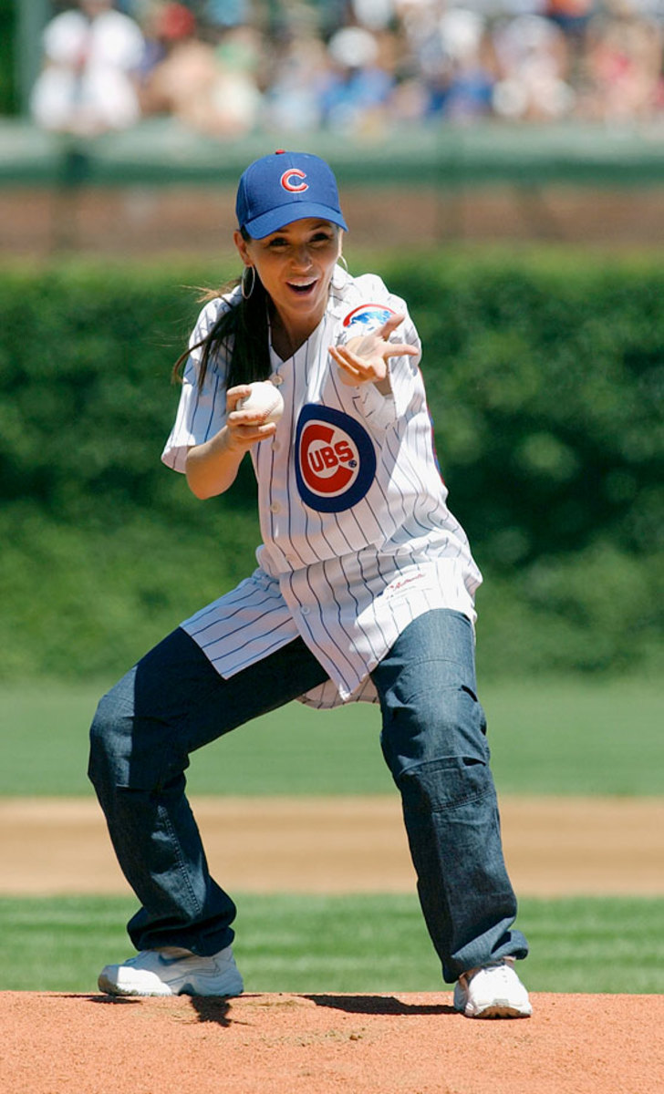 2003-Shania-Twain-Chicago-Cubs-first-pitch.jpg