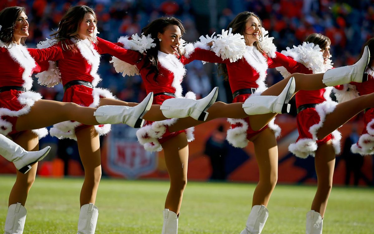 Denver-Broncos-cheerleaders-AP_937986029693.jpg