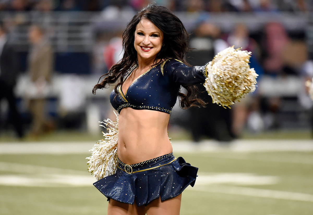 St-Louis-Rams-cheerleaders-AP_609076281042.jpg